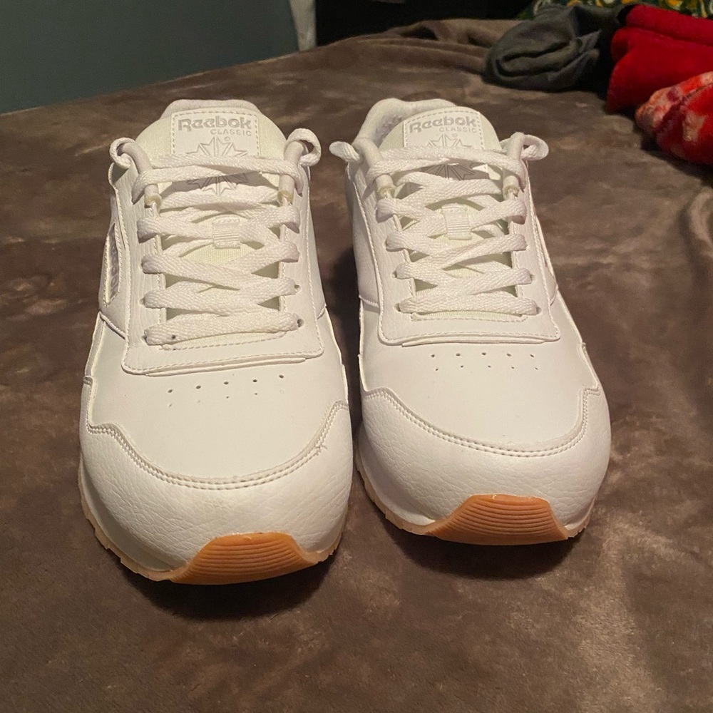 These are barely used classics. Any wear and tear is clearly shown in pics.